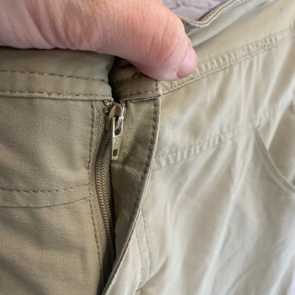 Women’s Cabela’s Khaki Tan Outdoor Anytime Canvas Cargo‎ Hiking Skort Size 16 - Picture 7 of 12